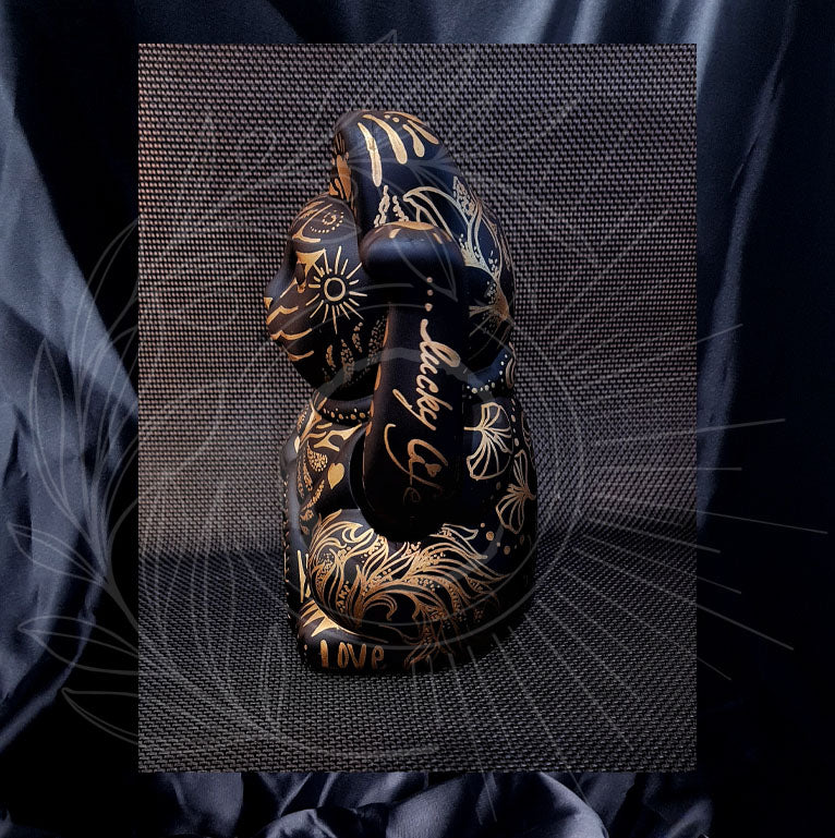 MAMMA SHULTZ® DÉCORATION | MANEKI NEKO Luckycat Chinois Noir & Or pièce unique numérotée